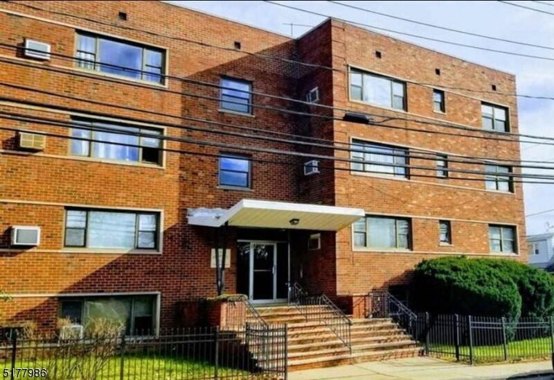 204 Woodcliff Ave, North Bergen, NJ 07047 Room for Rent in North