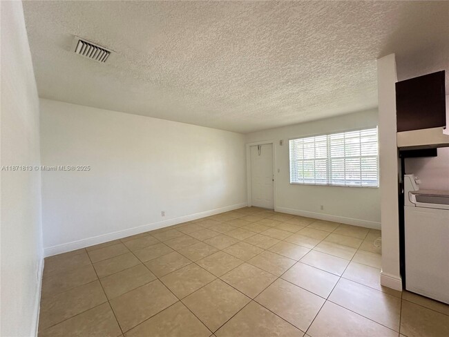 Foto del edificio - 2900 NE 17th Ave