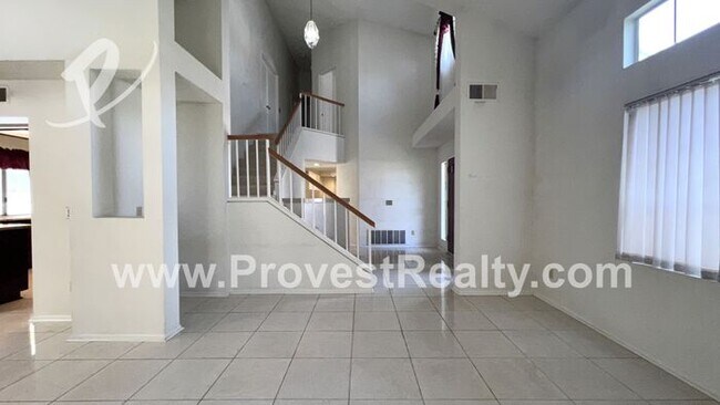 Building Photo - Spacious 6 bedroom, 4 bath Victorville Hom...