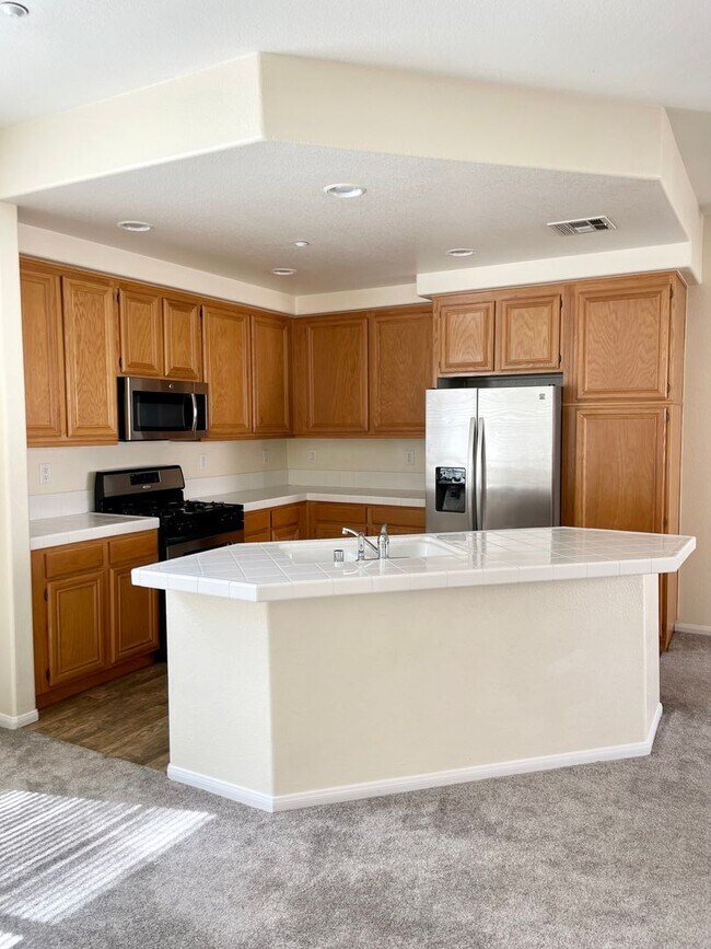 Foto del edificio - Contemporary Condo in Mission Valley