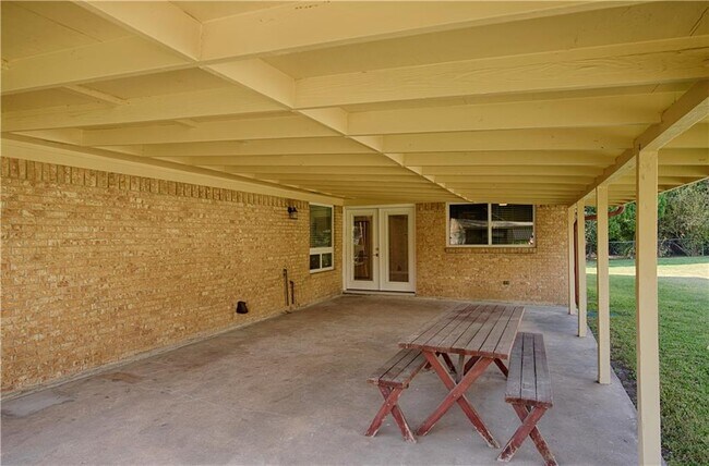 Building Photo - 2502 Candlewood Ct