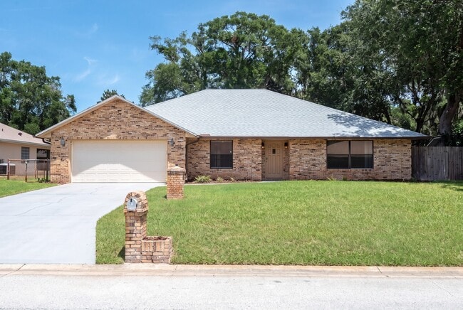 Building Photo - 1523 Poplar Dr