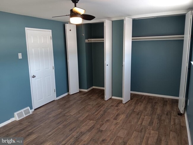 Building Photo - 1310 Patrick Henry Pl