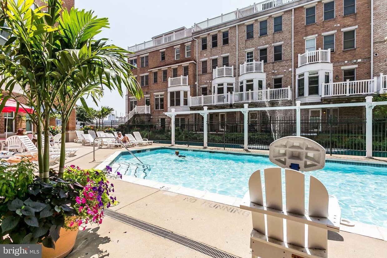Foto principal - 100 Harborview Dr