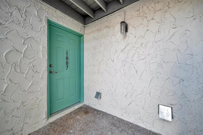 Foto del edificio - 11412 8th St N