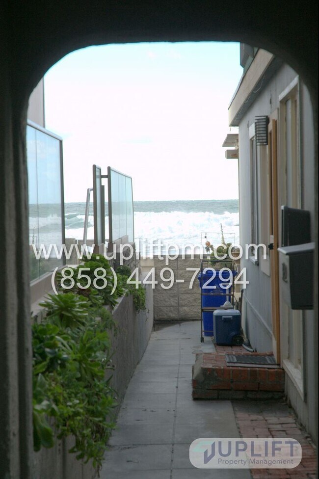 Foto del edificio - 3614 Ocean Front Walk
