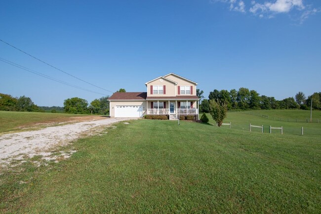 Building Photo - 650 Farmington Dr