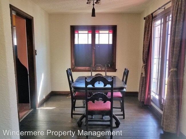 Foto del edificio - 2 br, 1 bath House - 606 CHESTER AVE.