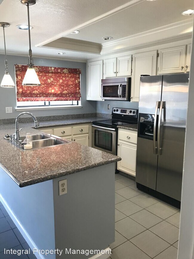 Foto del edificio - 4 br, 2.5 bath House - 2263 Lupine Road
