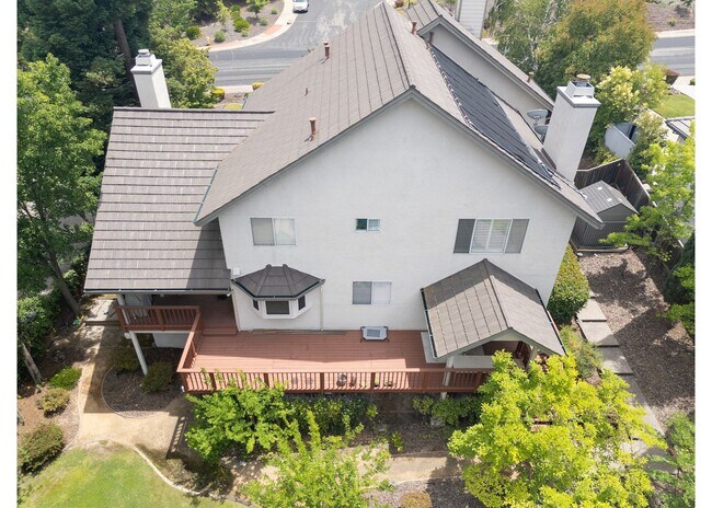 Foto del edificio - COMING SOON!!- 4bd 3ba two story home in e...