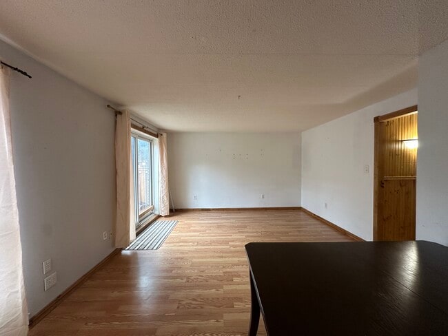 Building Photo - 43 Taunton Rd E