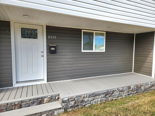 Foto del edificio - Completely Remodeled 4 Bedroom Ranch in Larrymore Acres