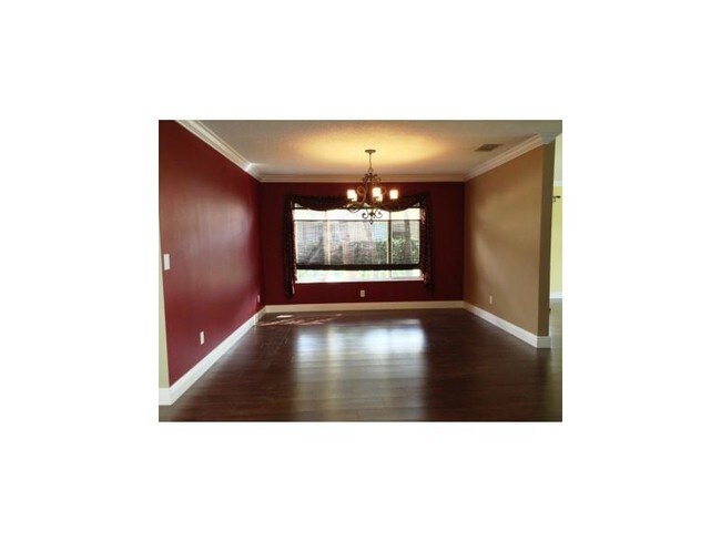 Foto del edificio - 10220 SW 13th St