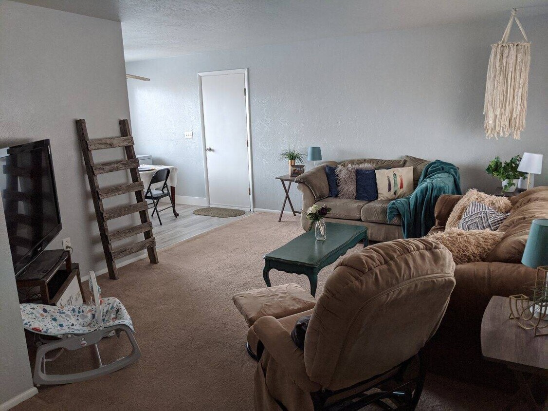 Foto principal - 550 Kimberly Dr