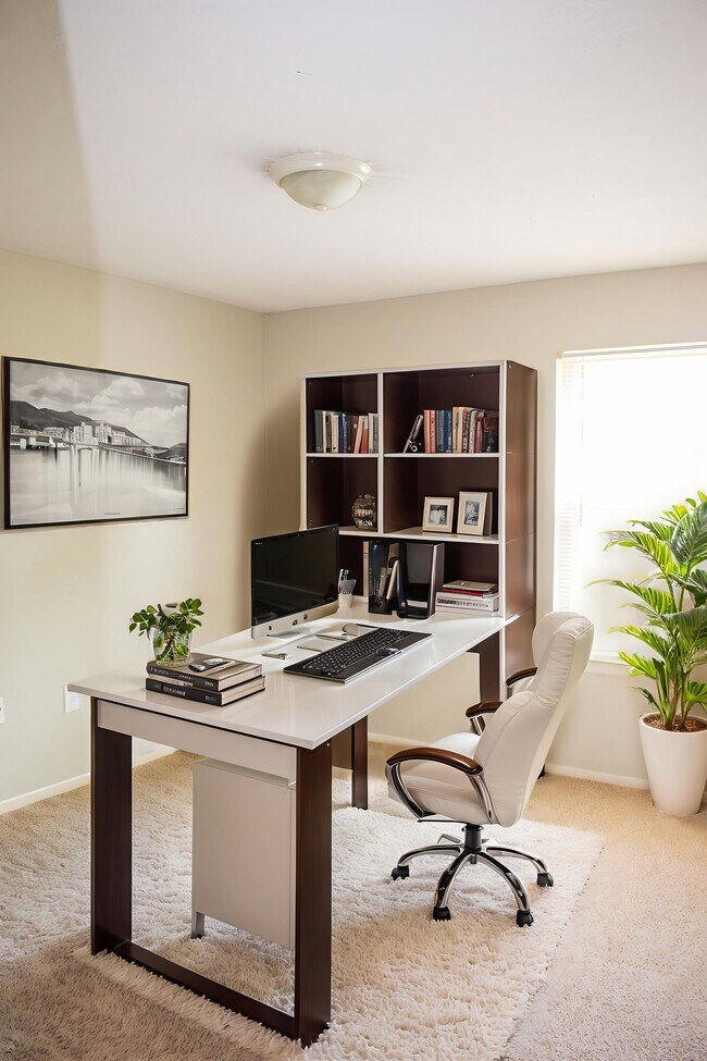 Oficina en casa - The Woodlands Apartment Homes, LLC