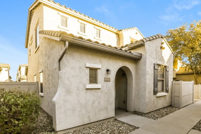 Building Photo - 8411 W Lewis Ave