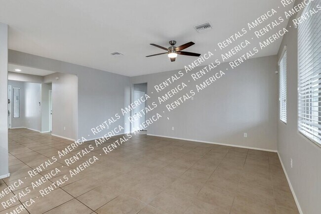 Foto del edificio - 8431 N Mountain Stone Pine Way