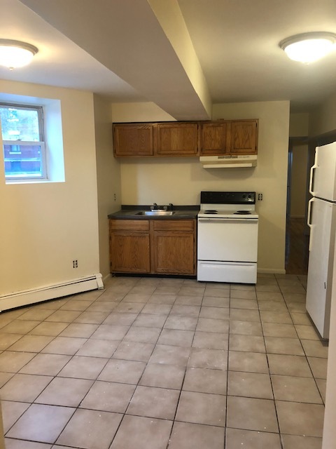 Primary Photo - 51 Inman St