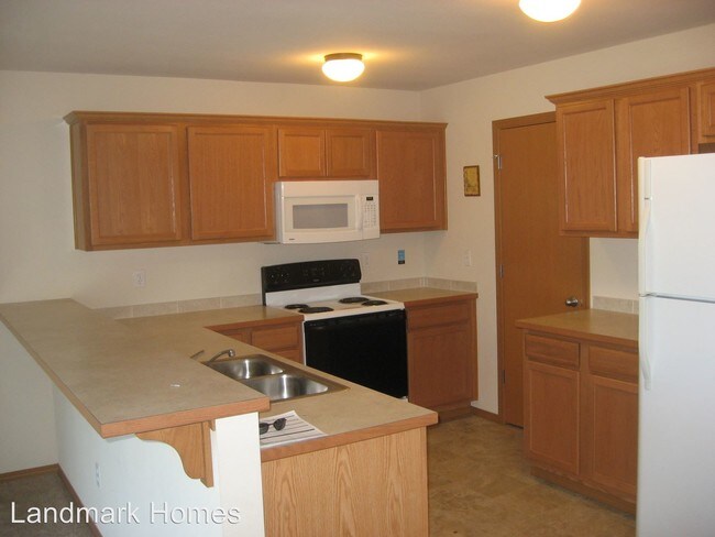 Foto del edificio - 5 br, 2.5 bath House - 11914 9TH AVE CT E