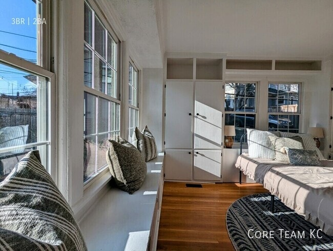 Building Photo - 1120 Ward Pkwy