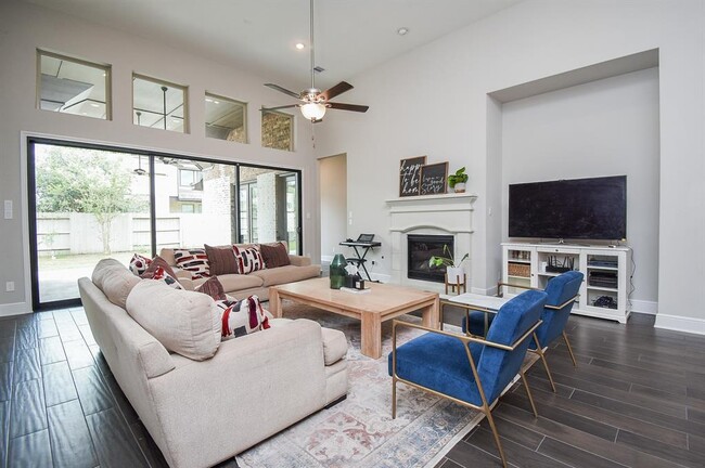 Building Photo - 4718 Mesquite Terrace Dr