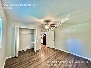 Building Photo - 507 Woodcreek Dr
