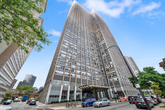 Building Photo - 655 W Irving Park Rd