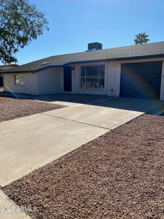 Foto del edificio - 1821 W Libby St