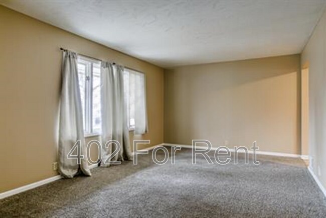 Foto del edificio - 6325 Camden Ave