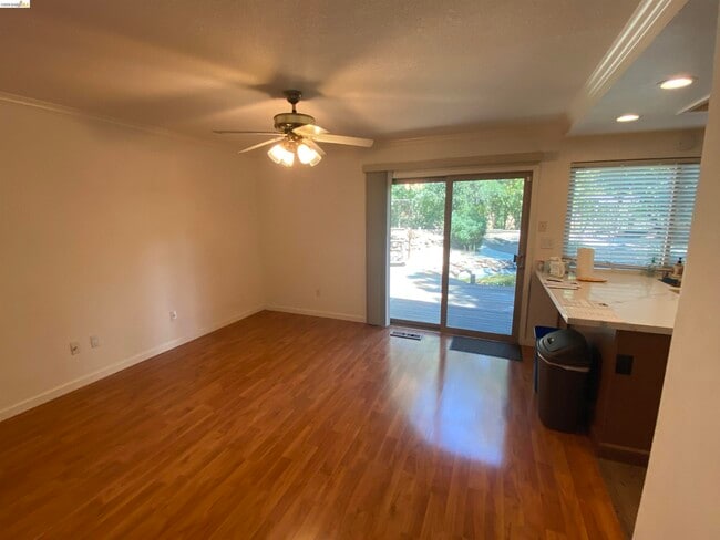 Foto del edificio - 894 St John Cir