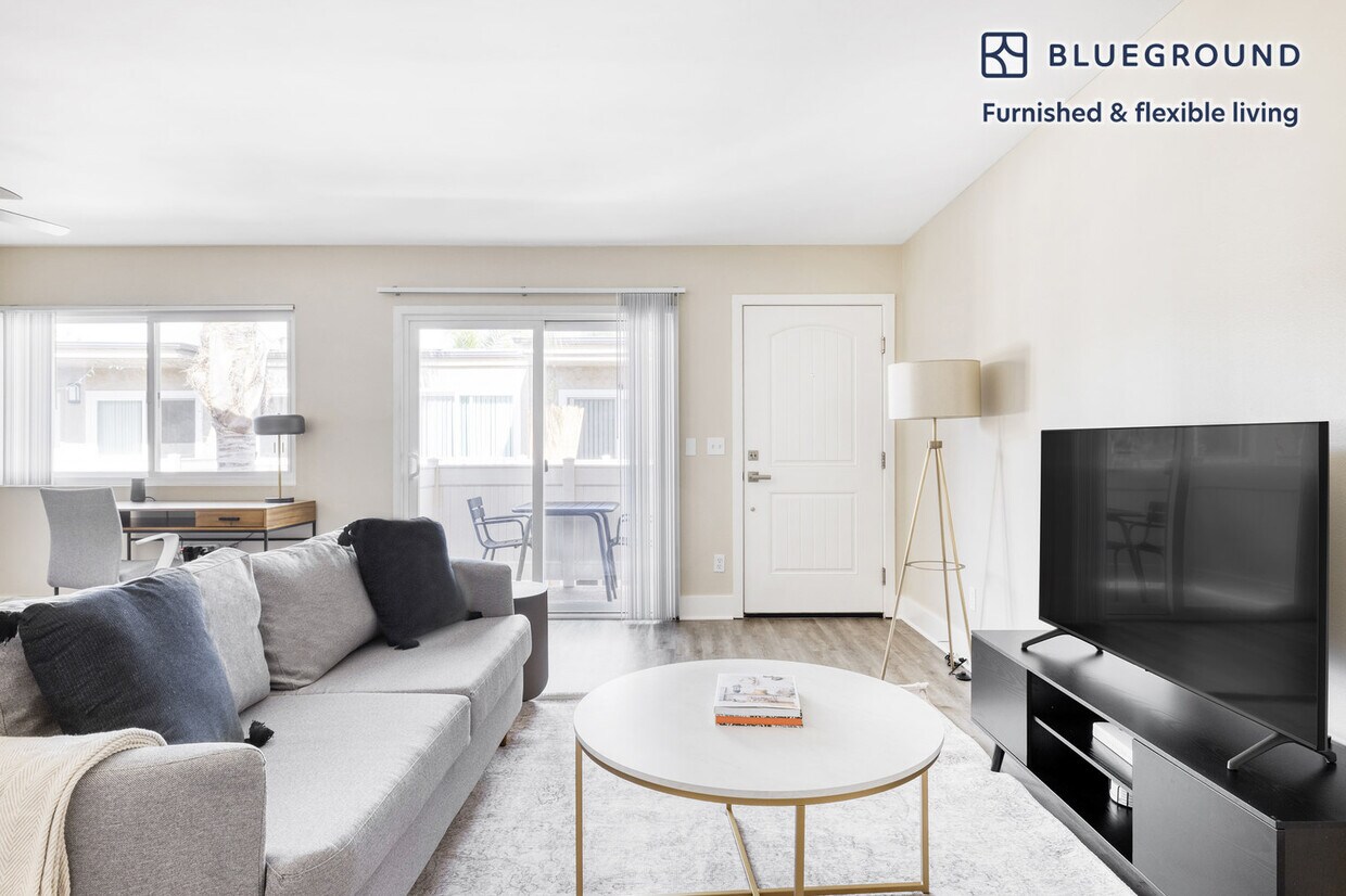 Foto principal - 12540 Braddock Dr
