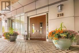 Building Photo - 218 Queens Quay W