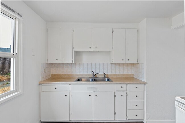 Foto del edificio - 10617 Addison St SW