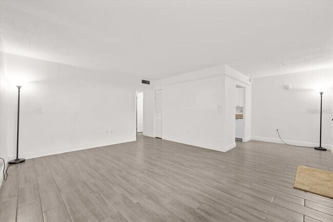 Foto del edificio - 1235 S Highland Ave