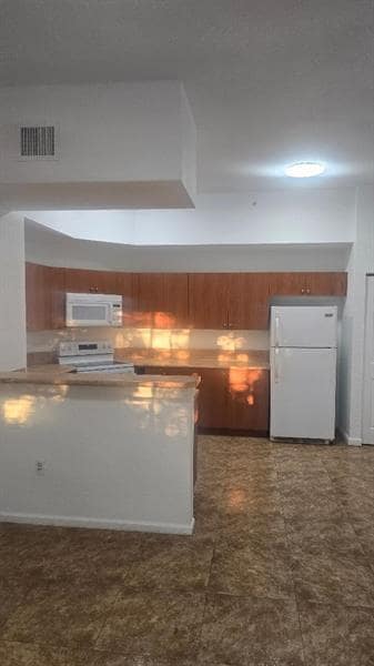 Foto del edificio - 2851 Riverside Dr