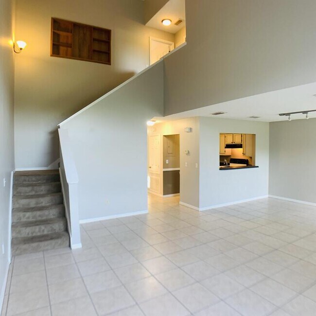 Building Photo - 9530 Darien Ave