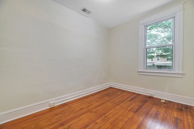 Foto del edificio - 1403 Orren St NE