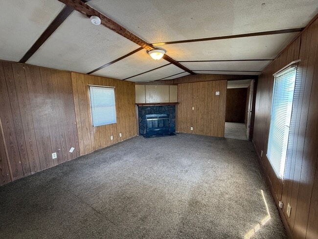 Building Photo - 100 Herman Ln