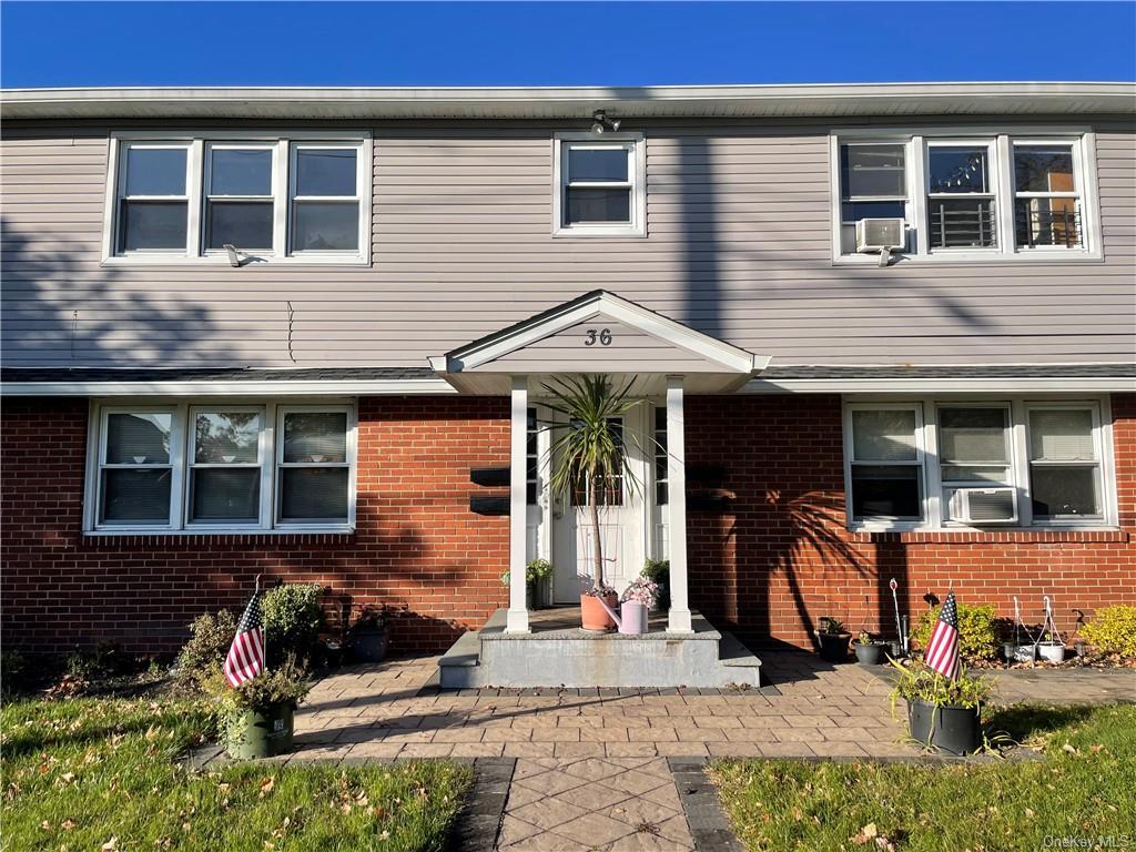 Primary Photo - 36 Congers Rd