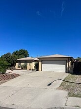 Building Photo - 13713 Pruitt Dr NE