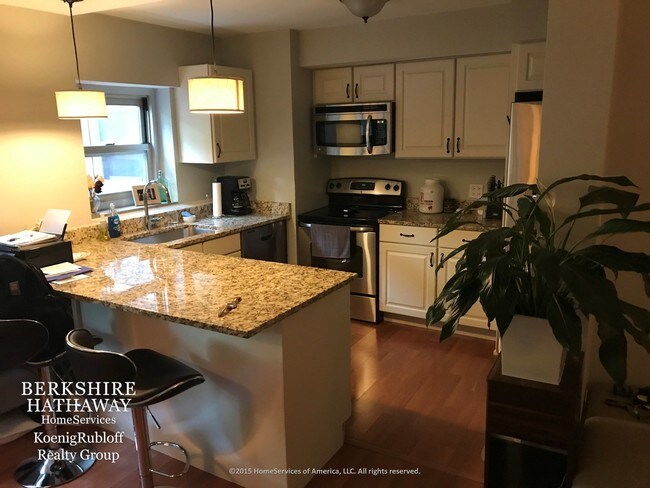 Foto del edificio - 4980 N Marine Dr