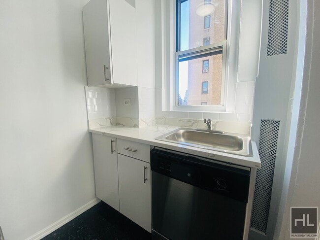 Building Photo - WEST 86 STREET