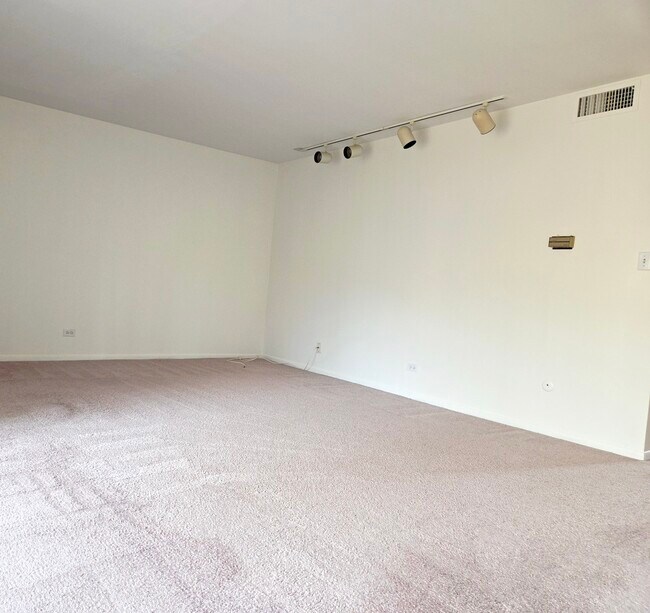 Foto del edificio - 150 Fountainview Ln