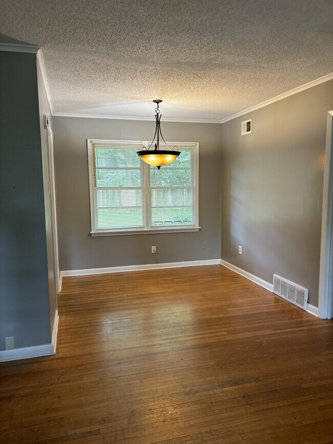 Building Photo - 4923 Parkside Ave