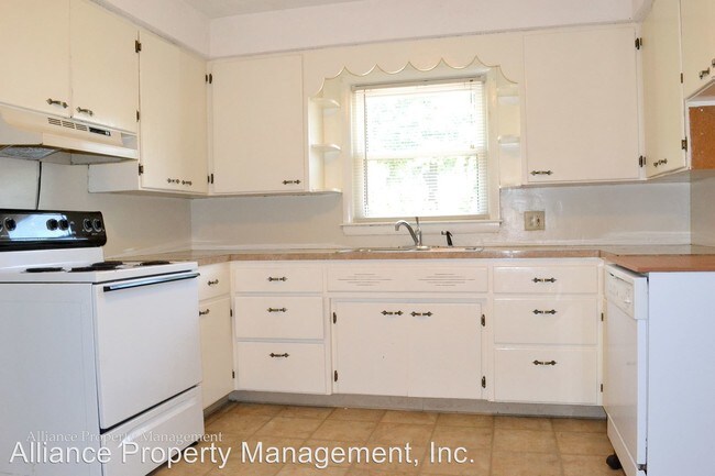 Foto del edificio - 4 br, 1 bath Apartment - 1509 Jarvis Dr.
