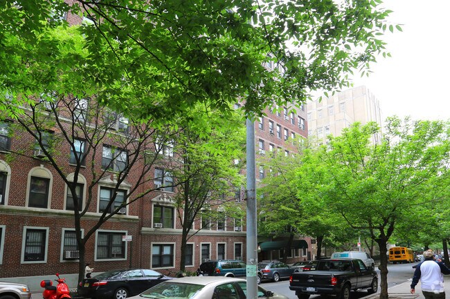 Building Photo - 134 W 93rd St