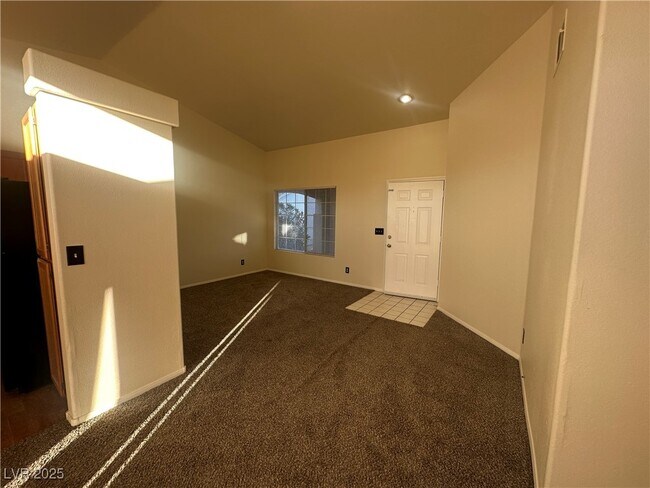 Foto del edificio - 1241 Silver Prospect Dr