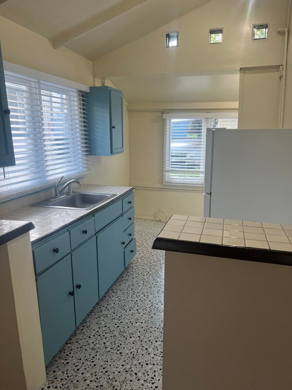 Foto del edificio - 311 E Bay Ave