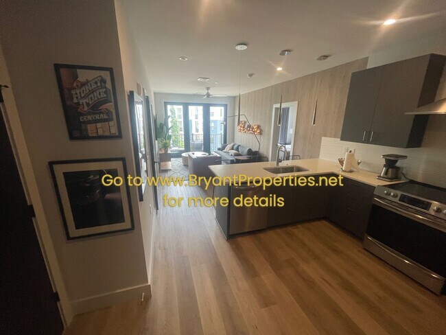 Foto del edificio - Nashville - Furnished 2-Bedroom Condo
