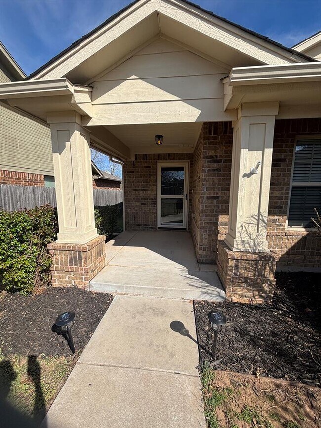 Building Photo - 3005 Grant Rd